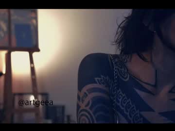 Linda  (independent model) Instagram @artgeea